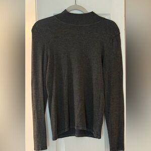 T Tahari Dark Gray Crewneck Sweater